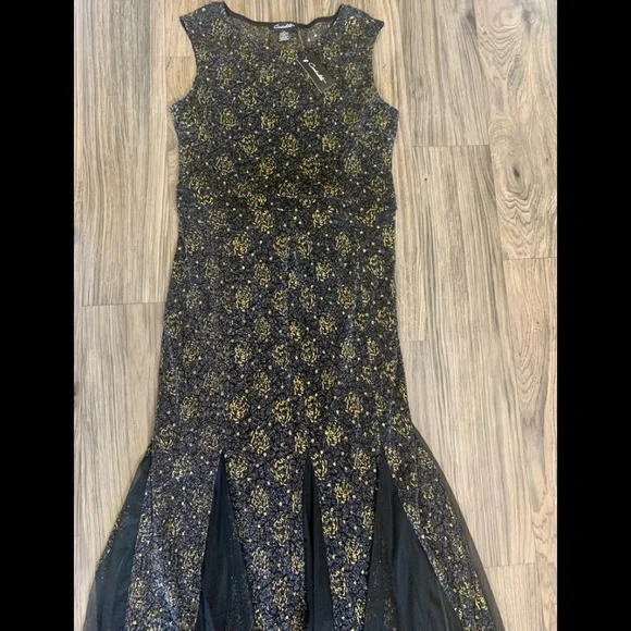 green emerald velvet dress Black & Gold Embroidered Corset Gown with Cape – VALDRIN SAHITI